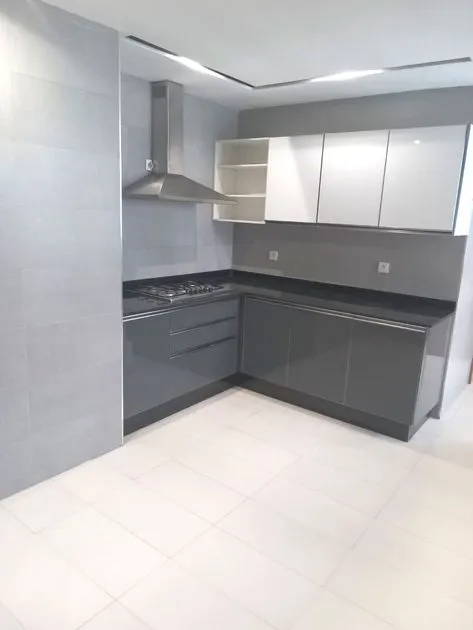 Apartment for rent 18 500 dh 157 sqm, 3 rooms - Riyad Rabat