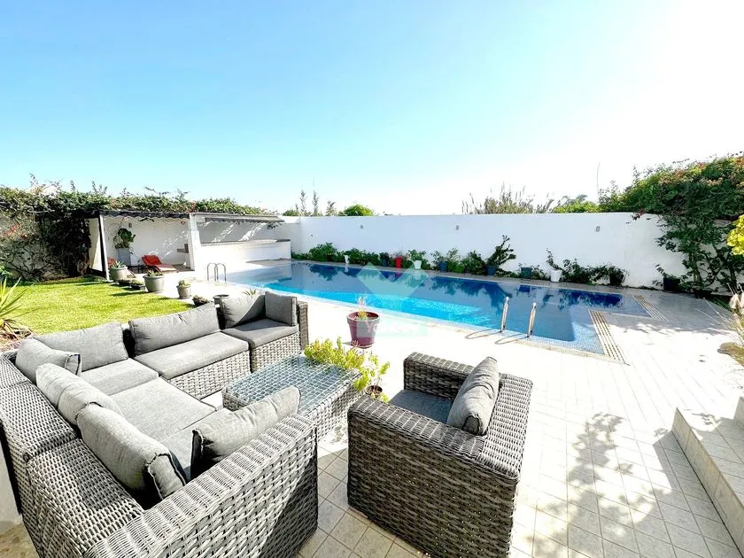 Villa for rent 25 000 dh 450 sqm, 4 rooms - Al Boustane El Jadida