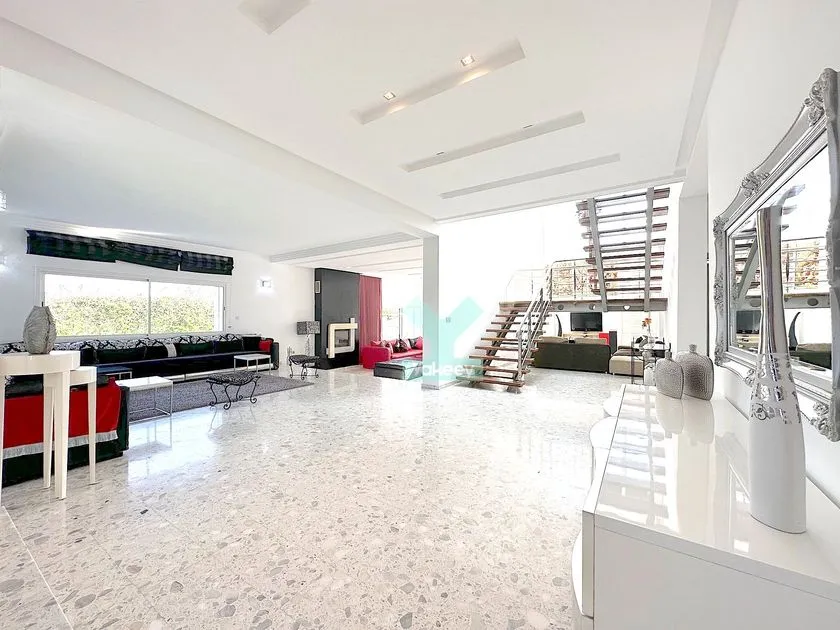 Villa for rent 25 000 dh 450 sqm, 4 rooms - Al Boustane El Jadida