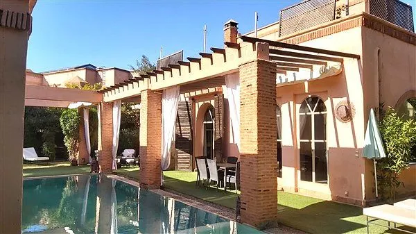 Villa à vendre 7 020 000 dh 1 620 m², 5 chambres - Route de Ouarzazate Marrakech