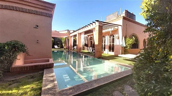 ڤيلا للبيع 000 500 7 د٠م 620 1 م², 5 غرف - Route de Ouarzazate مراكش