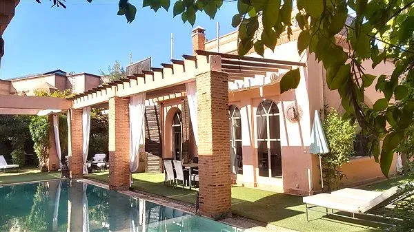 Villa for Sale 7 020 000 dh 1 620 sqm, 5 rooms - Route de Ouarzazate Marrakech