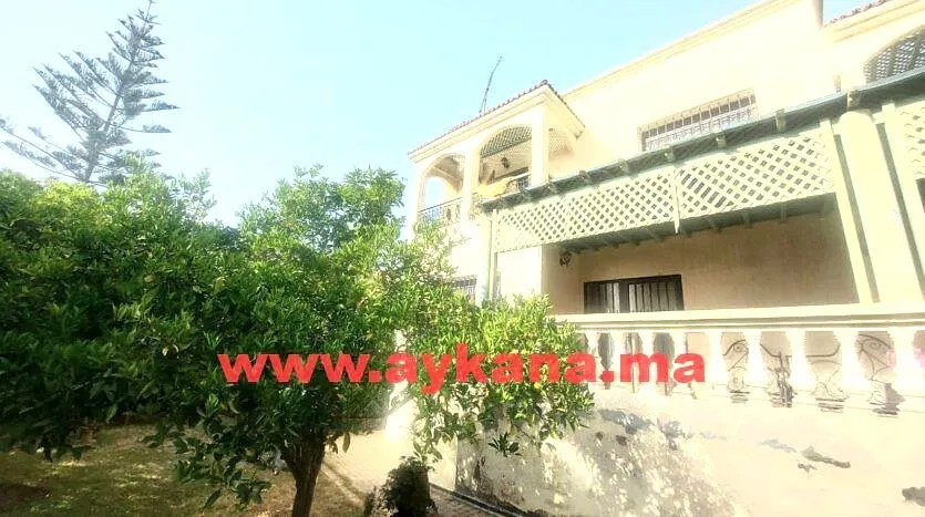 Villa à vendre 7 200 000 dh 585 m², 5 chambres - Riyad Rabat
