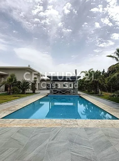 Villa for rent 130 000 dh 20 000 sqm, 5 rooms - Bouskoura 