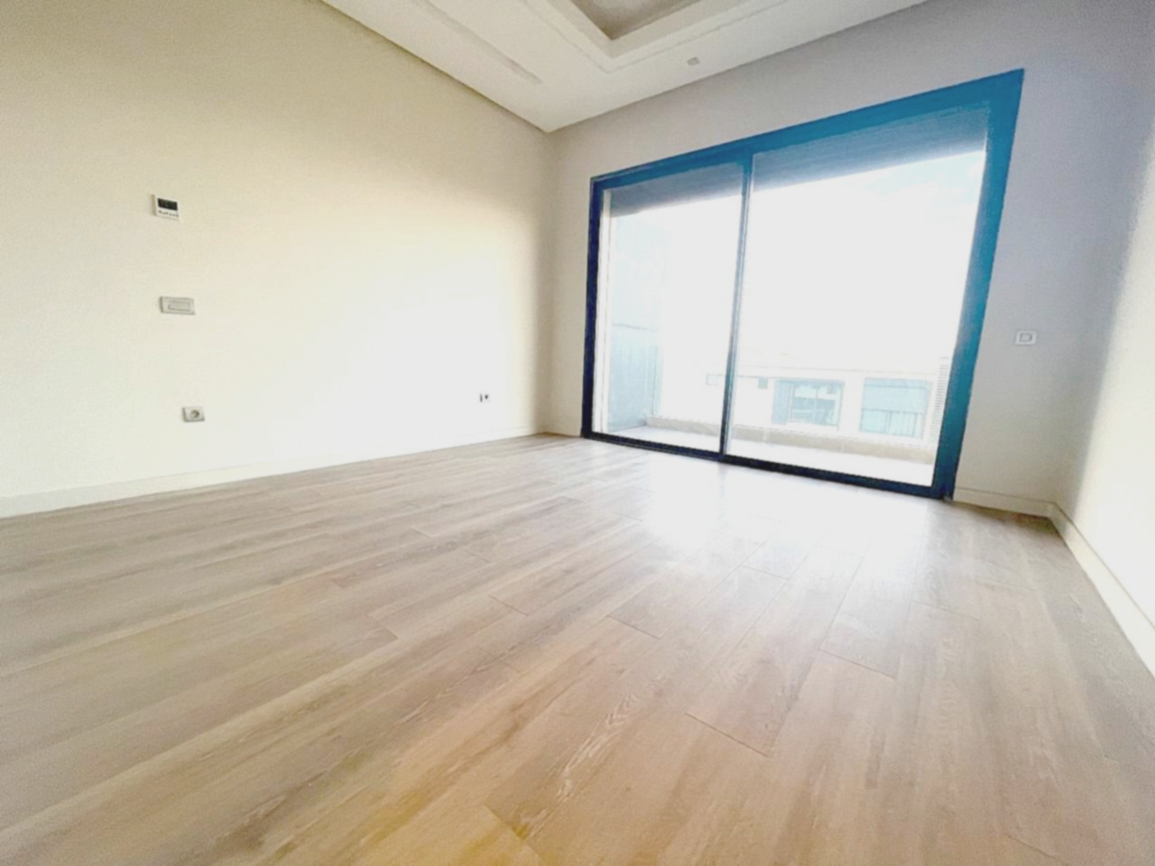Apartment for Sale 3 100 000 dh 200 sqm, 3 rooms - Route d'Azzemmour 
