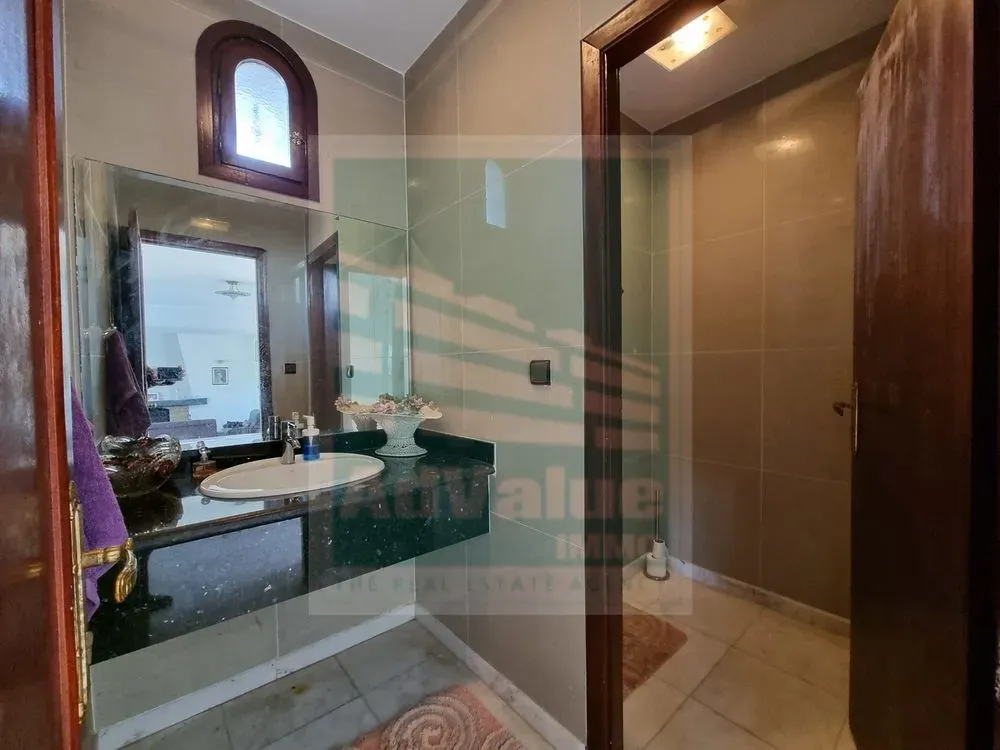 Villa à vendre 13 900 000 dh 650 m², 5 chambres - Californie Casablanca
