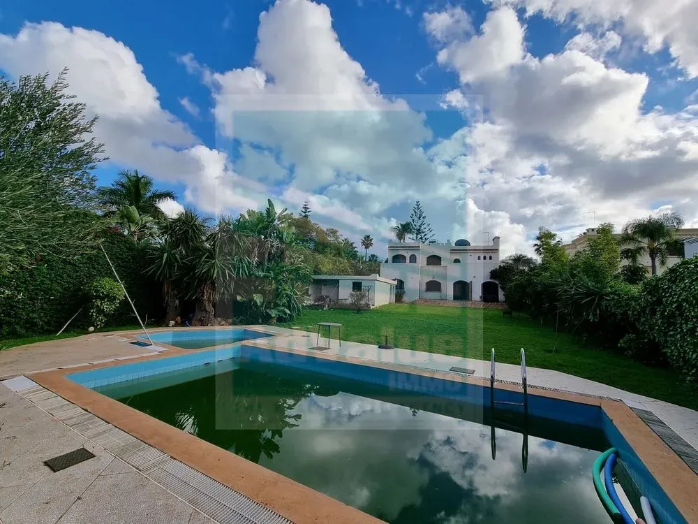 Villa à vendre 13 900 000 dh 650 m², 5 chambres - Californie Casablanca