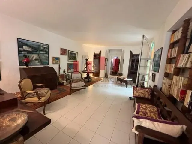 Villa à vendre 11 200 000 dh 776 m², 4 chambres - Oasis Casablanca