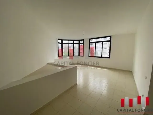 Apartment for Sale 2 300 000 dh 200 sqm, 3 rooms - Derb El Kheir Casablanca