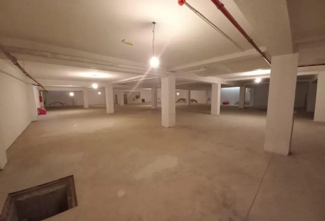 Commerce à louer 220 000 dh 3 800 m² - Drissia Tanger-Assilah | Agenz