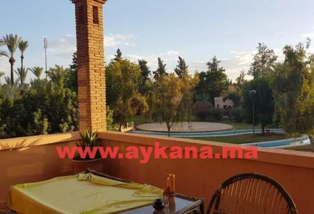 ڤيلا للبيع 000 600 2 د٠م 260 متر مربع مع 3 غرف - النخيل مراكش