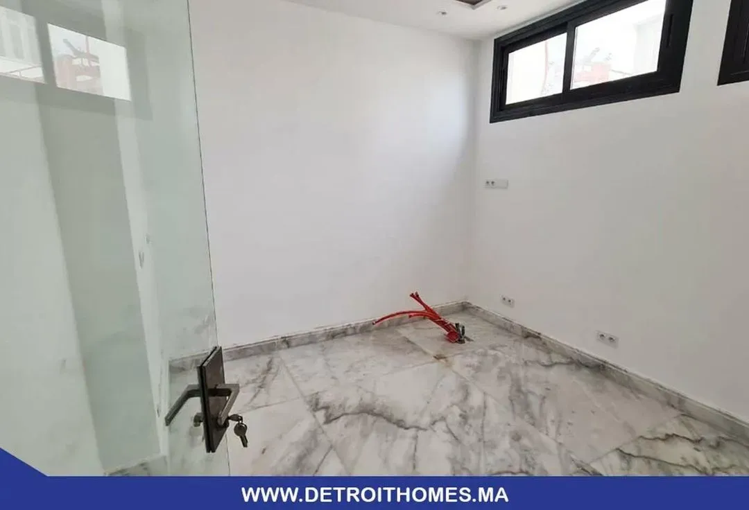 Commerce à louer 45 000 dh 150 m² - Drissia Tanger-Assilah | Agenz