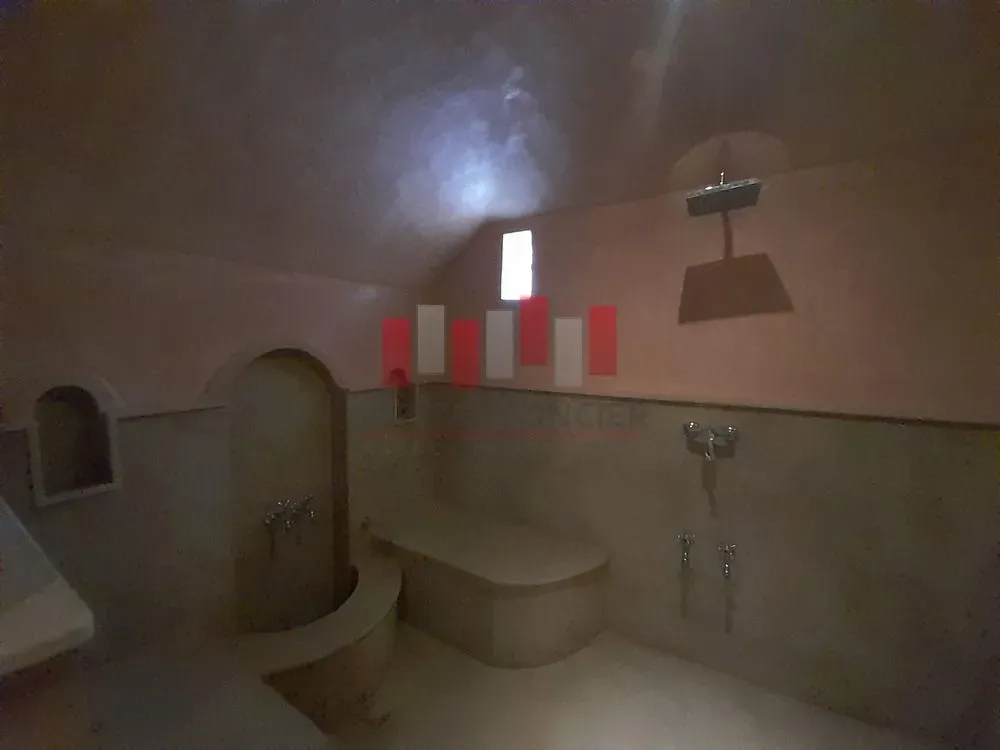 Villa à vendre 30 000 000 dh 1 100 m² avec 7 chambres - Ennakhil (Palmeraie) Marrakech