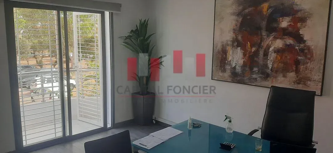 Villa à louer 50 000 dh 430 m² avec 1 chambre - Sidi Maarouf Casablanca | Agenz