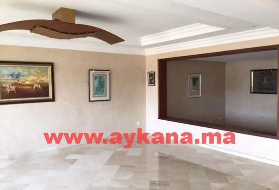 Appartement à louer 17 000 dh 220 m², 3 chambres - Agdal Rabat