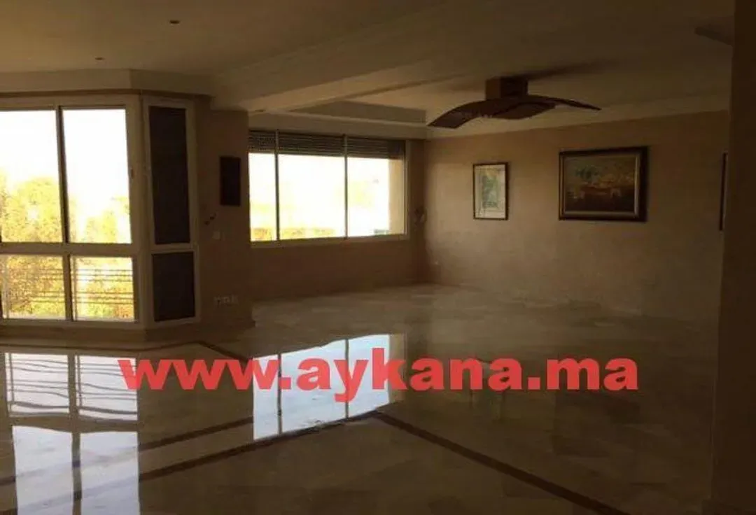 Appartement à louer 17 000 dh 220 m², 3 chambres - Agdal Rabat