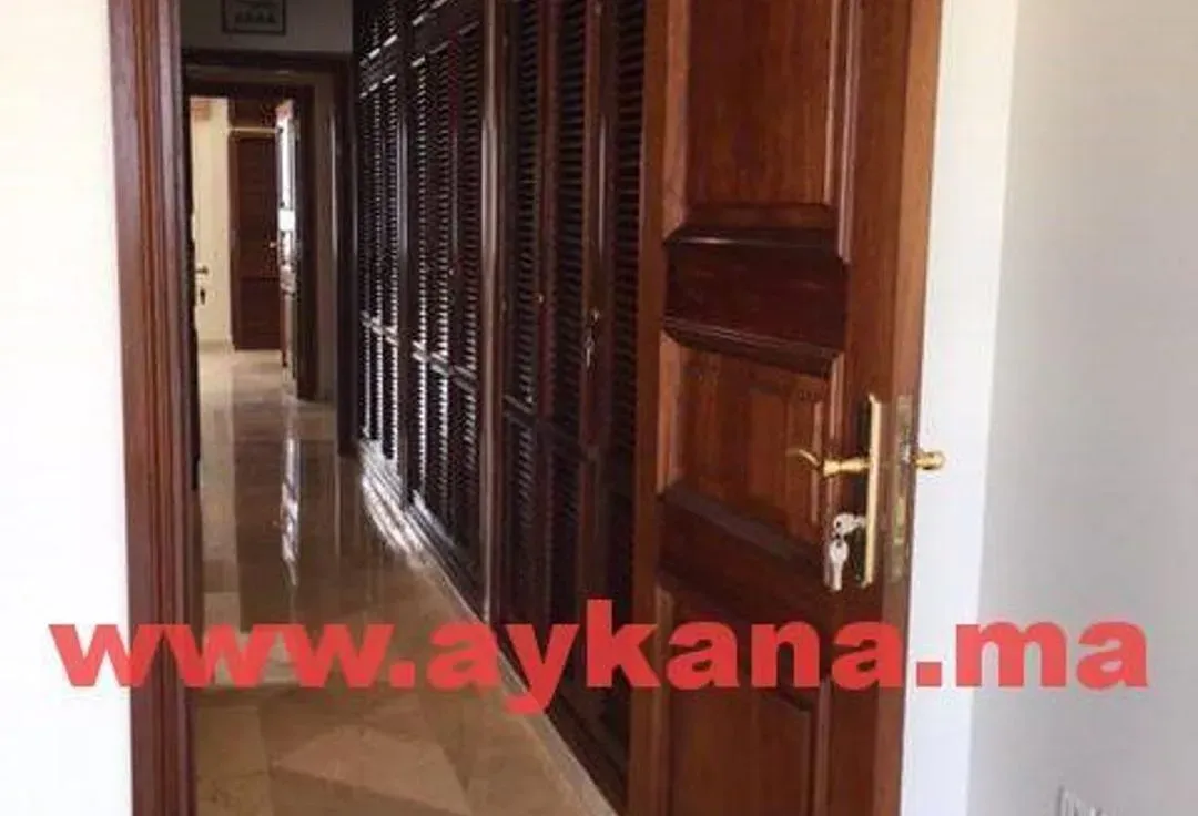 Appartement à louer 17 000 dh 220 m², 3 chambres - Agdal Rabat