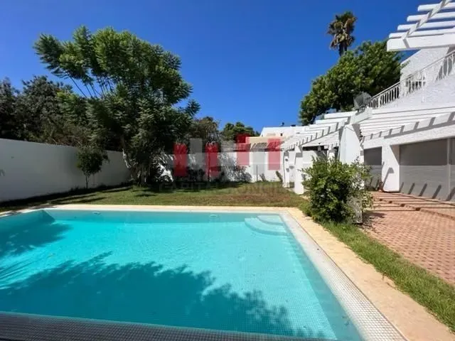 Villa for rent 37 000 dh 800 sqm, 4 rooms - Hay Al Hanâa Casablanca