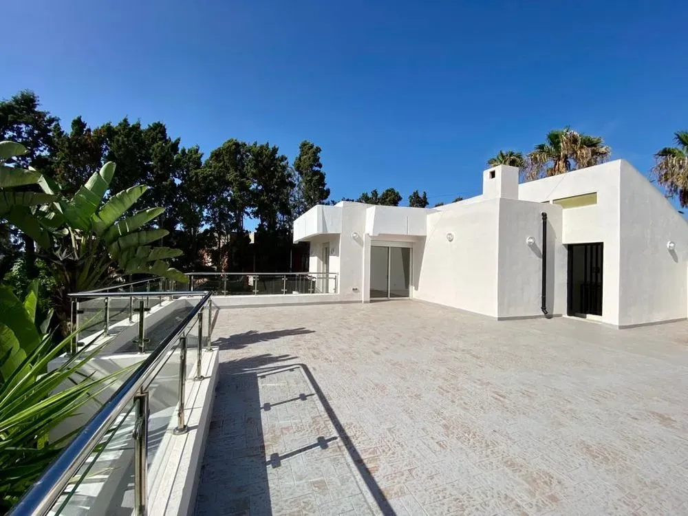 Villa à louer 45 000 dh 1 300 m², 4 chambres - Anfa Supérieur Casablanca