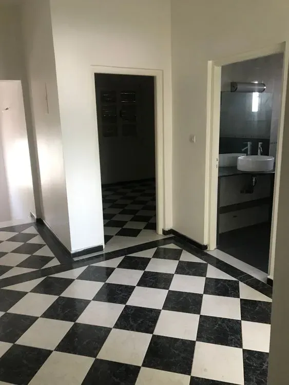 Villa à louer 22 000 dh 750 m² avec 4 chambres - Cité Suisse Agadir-Ida -Ou-Tanane | Agenz