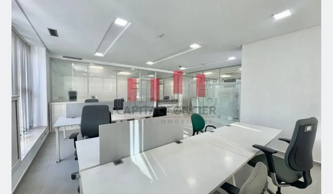 مكتب للكراء 000 95 د٠م 420 م² - أنفا العليا الدار البيضاء