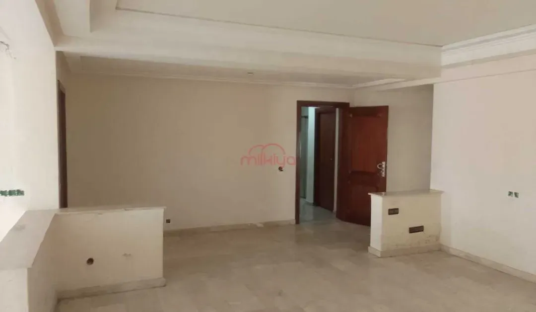 Apartment for Sale 3 255 000 dh 247 sqm, 3 rooms - Les Hôpitaux Casablanca