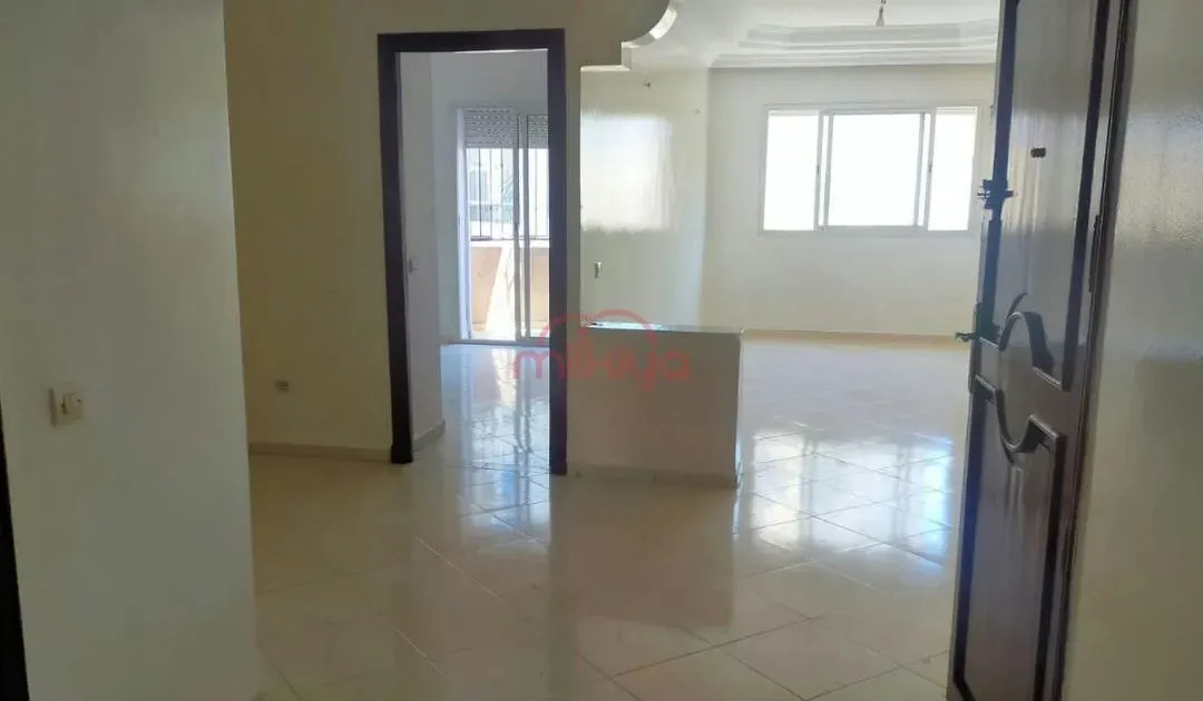 شقة للبيع 000 400 1 د٠م 80 م², 3 غرف - غرب بورجون الدار البيضاء
