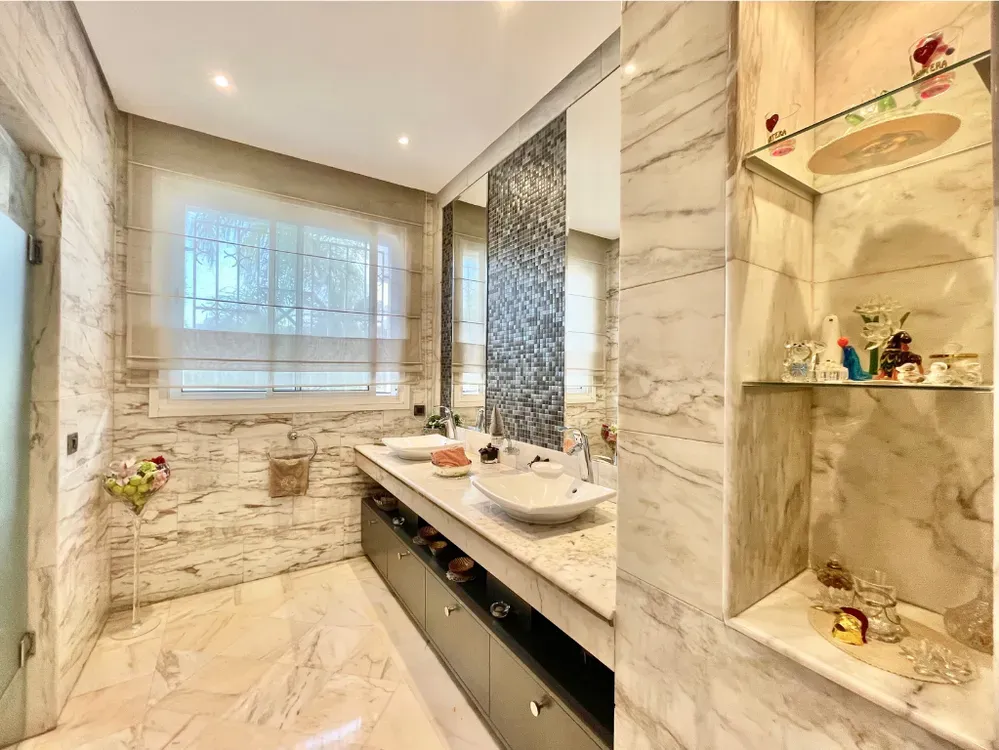 Appartement à louer 25 000 dh 262 m², 3 chambres - Racine Casablanca