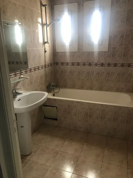 Villa à louer 22 000 dh 750 m² avec 4 chambres - Cité Suisse Agadir-Ida -Ou-Tanane | Agenz