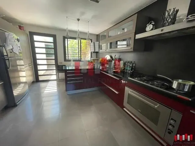Villa à louer 50 000 dh 650 m² avec 4 chambres - Sidi Maarouf Casablanca | Agenz