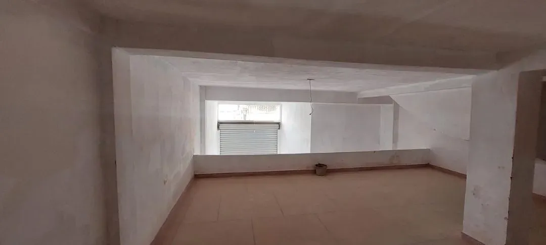 Commerce à louer 5 500 dh 240 m² - Tit Mellil Centre Médiouna