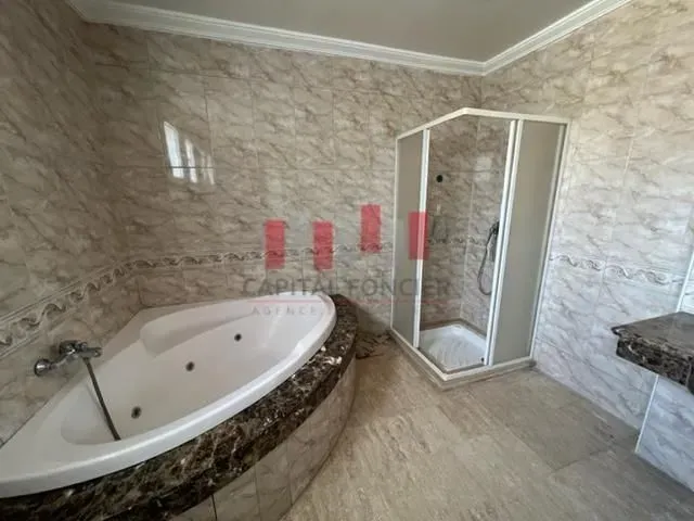 Villa for rent 25 000 dh 670 sqm, 5 rooms - Californie Casablanca