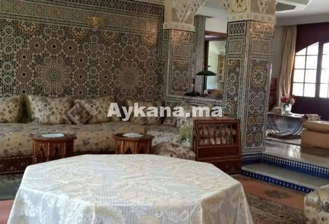Villa à vendre 9 000 000 dh 900 m², 4 chambres - Riyad Rabat
