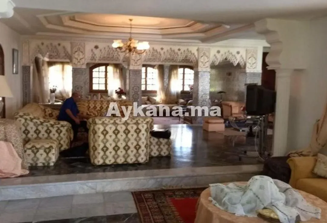 Villa à vendre 9 000 000 dh 900 m², 4 chambres - Riyad Rabat