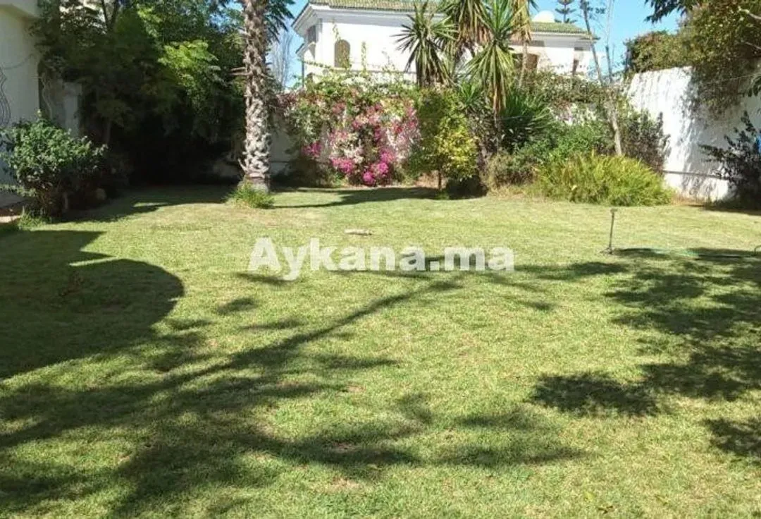 Villa à vendre 9 000 000 dh 900 m², 4 chambres - Riyad Rabat