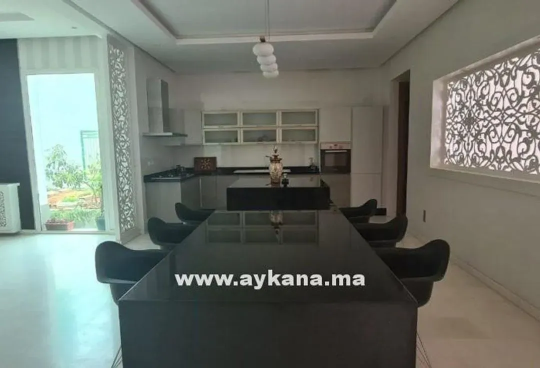 Villa à vendre 10 900 000 dh 1 176 m², 5 chambres - Souissi Rabat