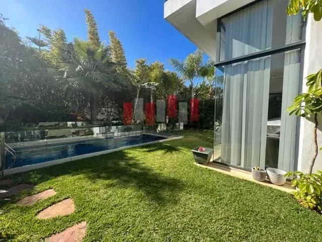 Villa à vendre 6 200 000 dh 380 m², 3 chambres - Dar Bouazza 
