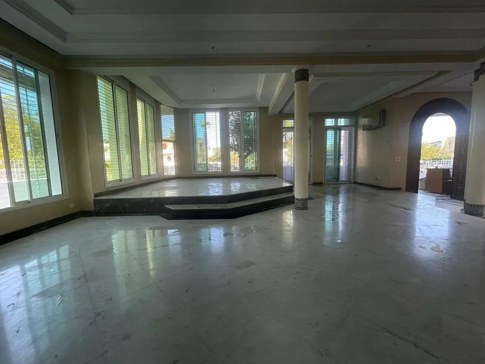 Villa à louer 35 000 dh 400 m² avec 4 chambres - Sidi Maarouf Casablanca | Agenz