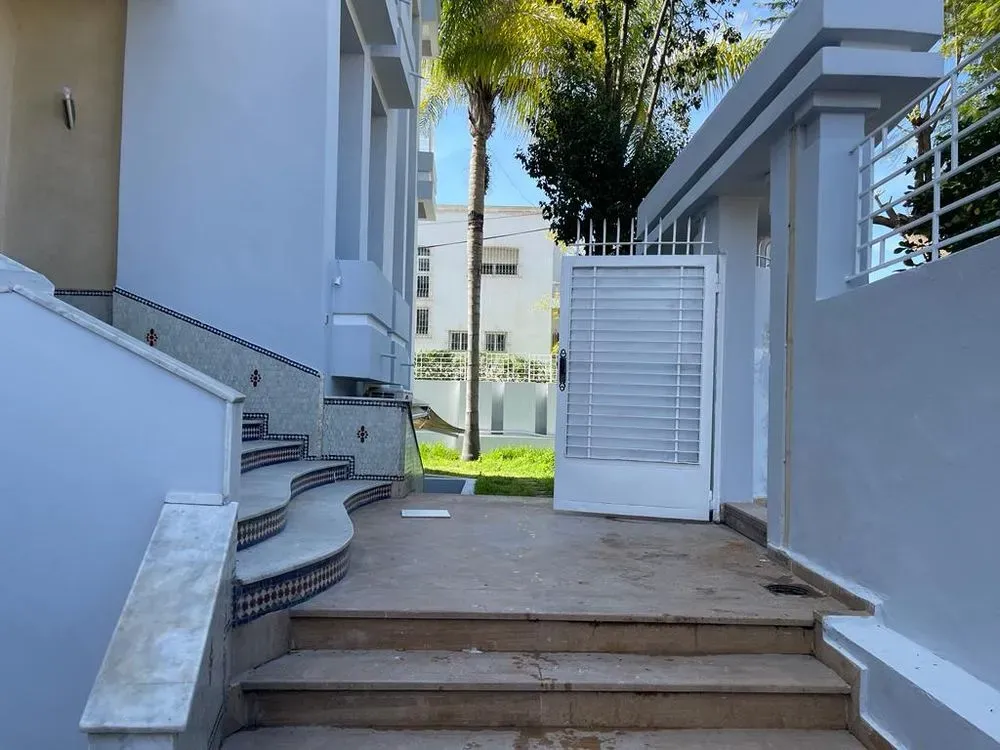 Villa à louer 35 000 dh 400 m² avec 4 chambres - Sidi Maarouf Casablanca | Agenz