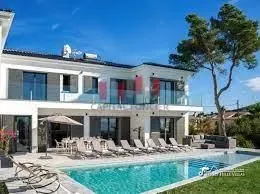 Villa à vendre 18 500 000 dh 750 m² avec 4 chambres - Oulfa Casablanca