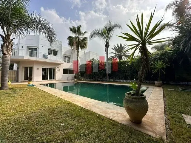 Villa for rent 38 000 dh 600 sqm, 4 rooms - Californie Casablanca