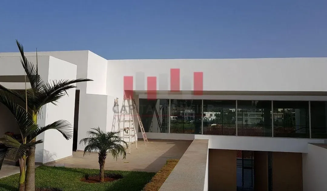 Villa à vendre 000 000 28 dh 000 5 m², 5 chambres - Souissi Rabat