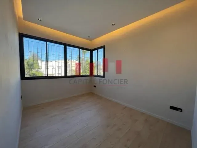 Villa for rent 45 000 dh 300 sqm, 6 rooms - Oasis Casablanca