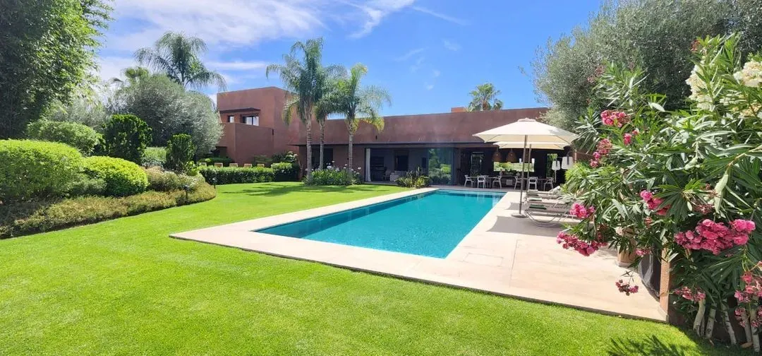 Villa à louer 14 300 dh 700 m², 4 chambres - Rahba Kedima Marrakech
