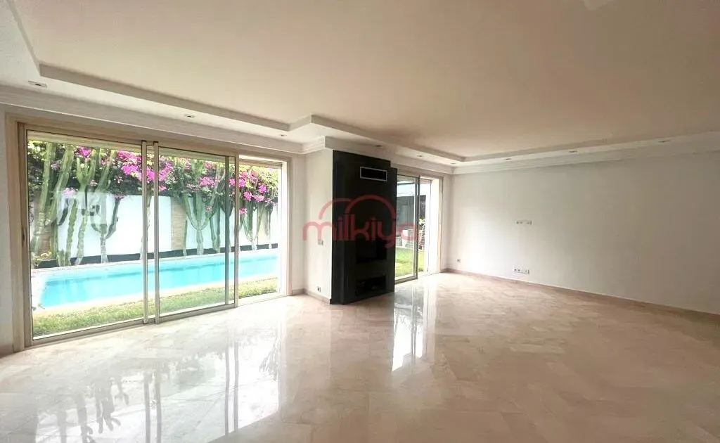 Villa à louer 36 000 dh 490 m², 3 chambres - Oasis Casablanca