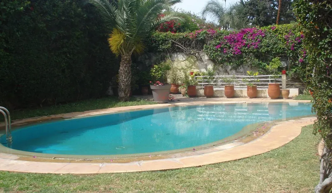 Villa à vendre 14 000 000 dh 988 m², 3 chambres - Californie Casablanca